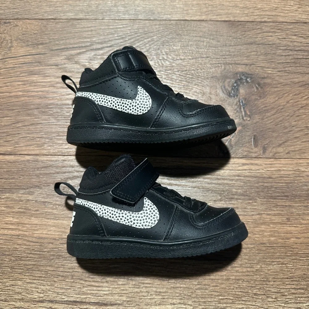 Nike Black Court Borough Mid Sneakers Kids Size 6C 870027-006